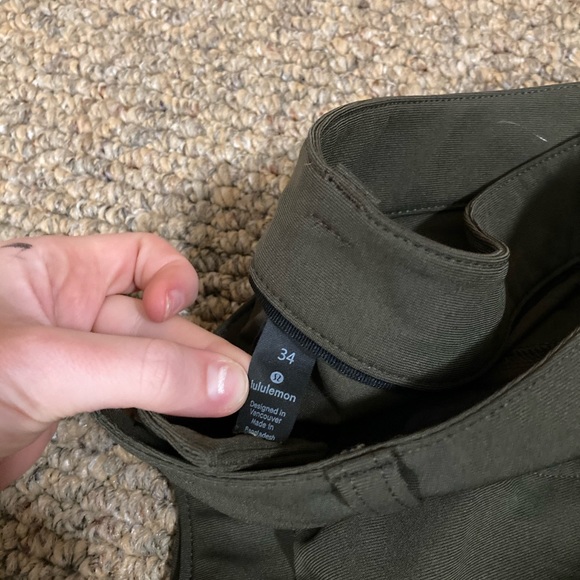 Lululemon ABC Pants - Picture 4 of 4